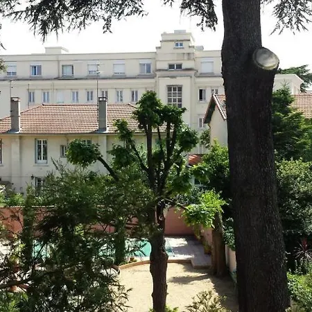 Valence Centre De Charme